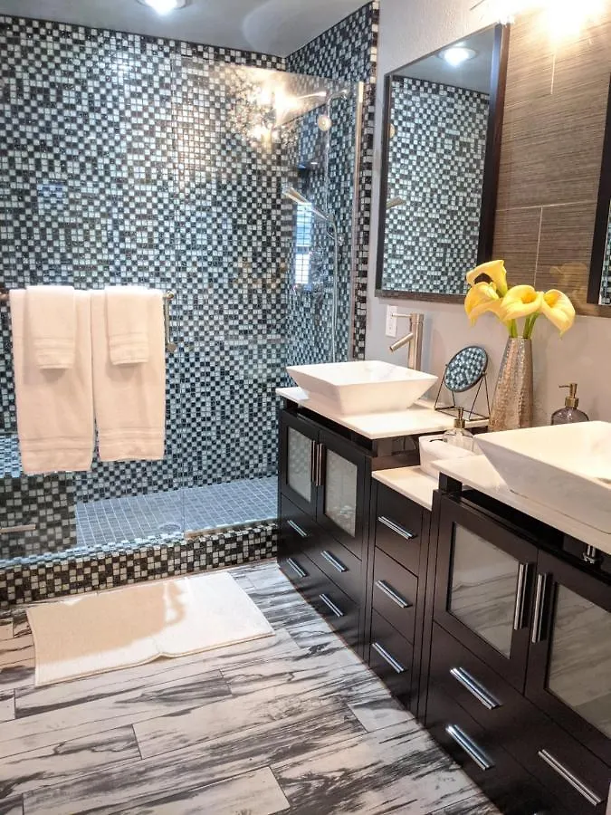 *New* Lux Scottsdale Home With Pool, Hot Tub, And Gym Apartment
